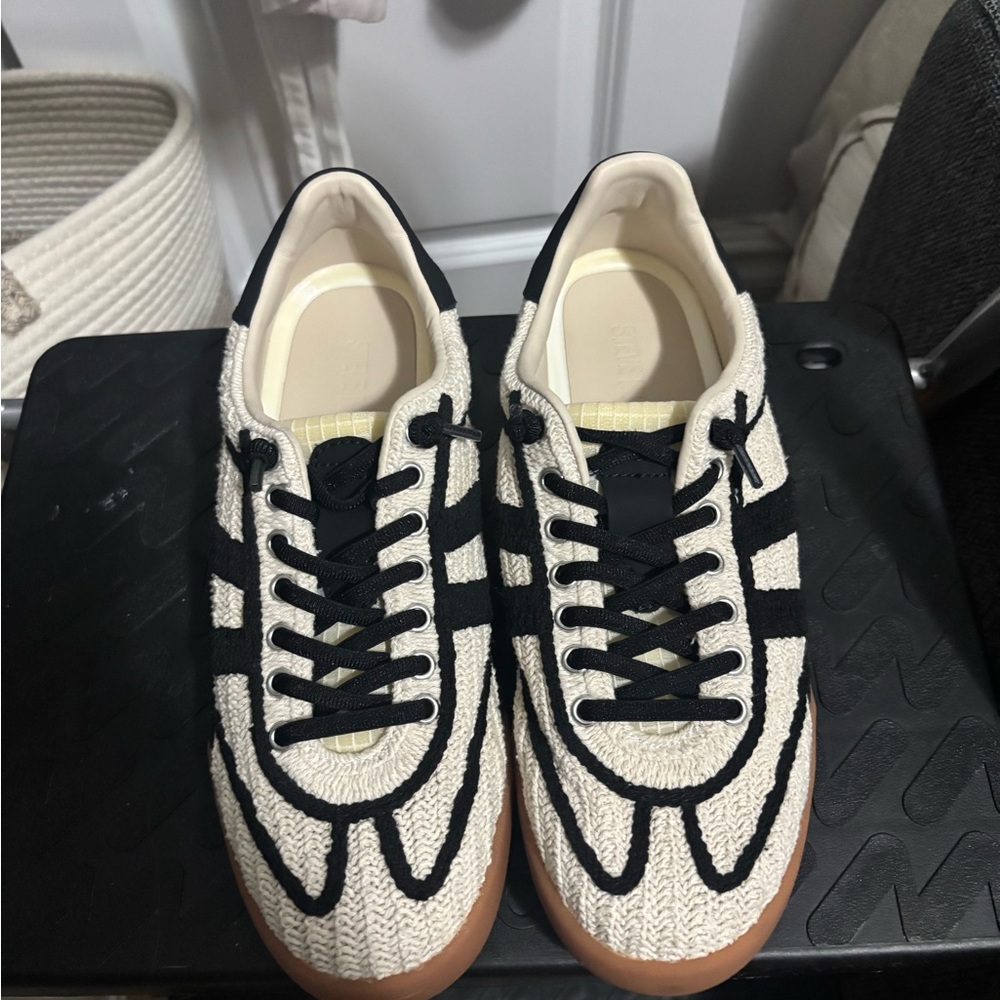 New Never Worn Stylish Black and Cream Shoes